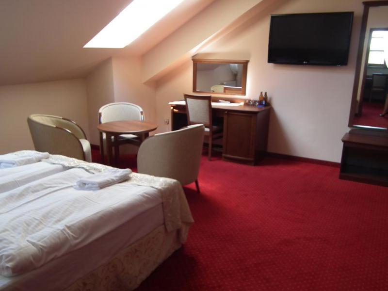 Hotel Rytwiany Экстерьер фото