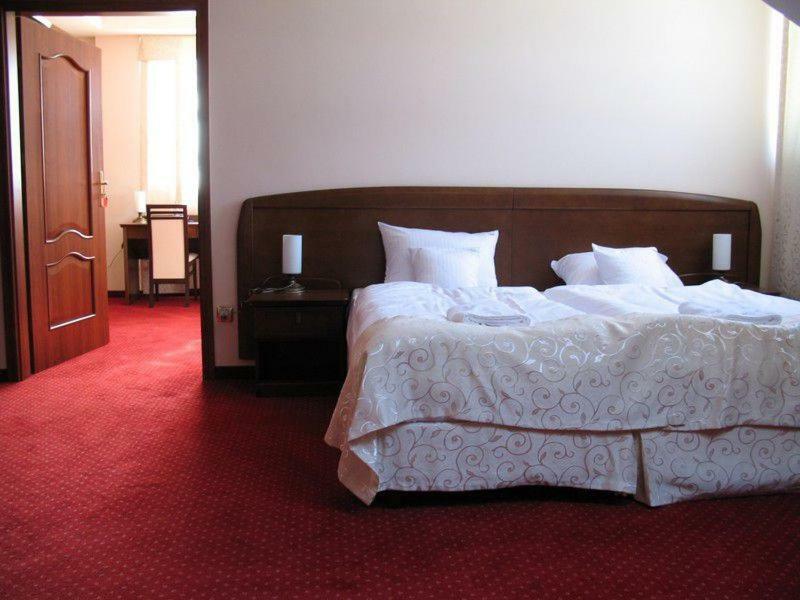 Hotel Rytwiany Экстерьер фото